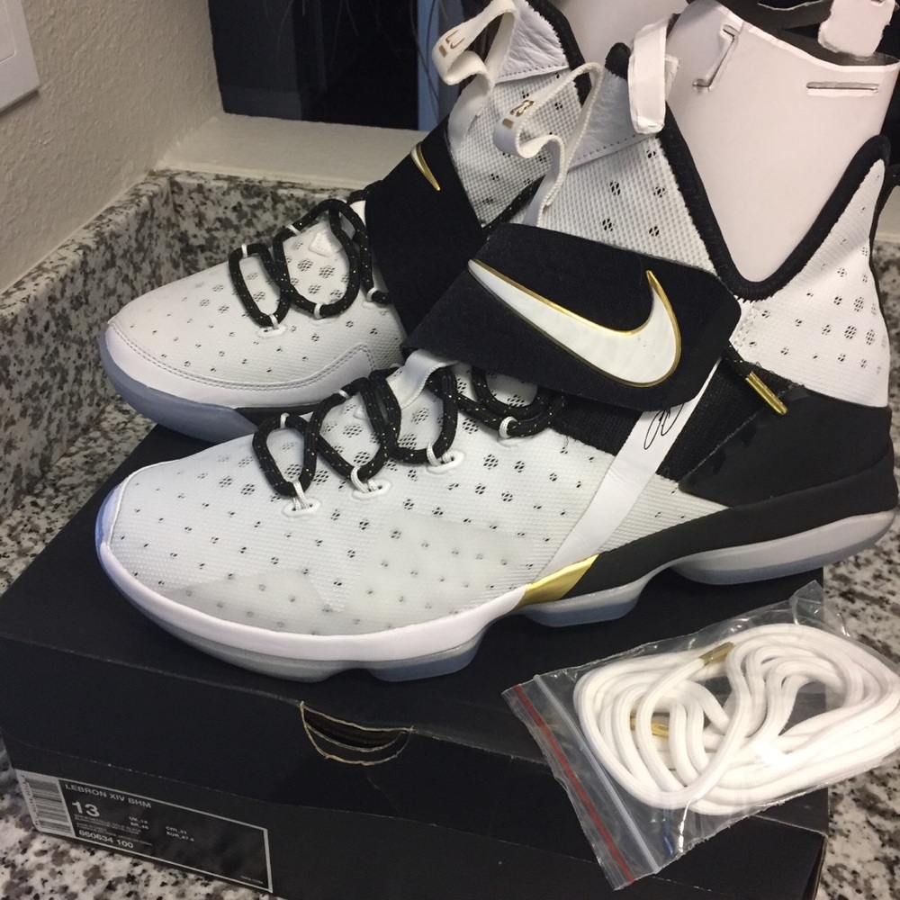 Lebron XIV BHM